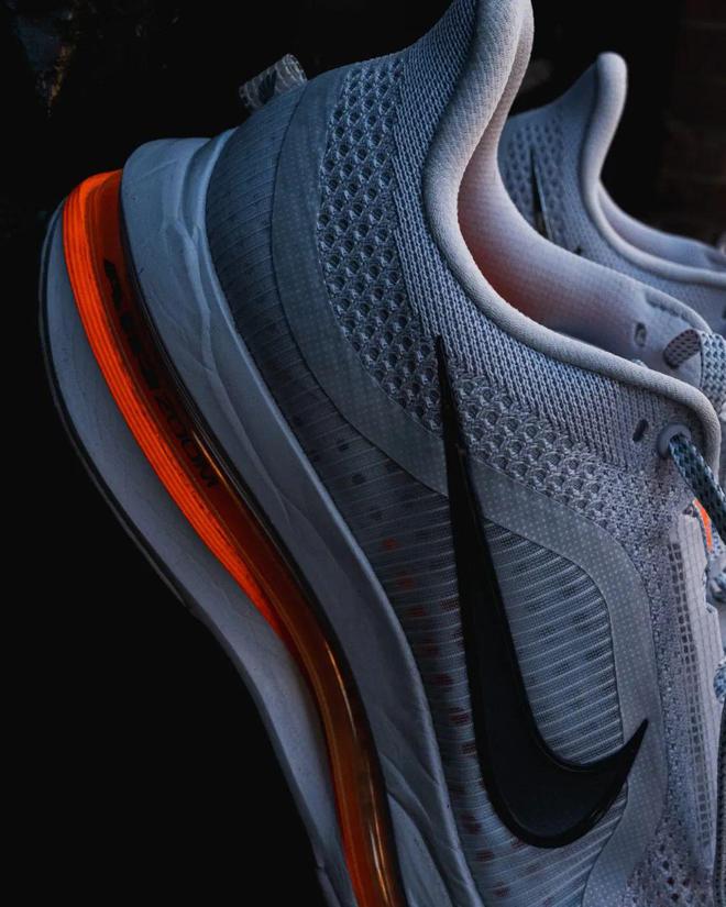 ！Nike「最强飞马」曝光最新实物！凯发K8旗舰厅AG客服三大缓震科技(图4)