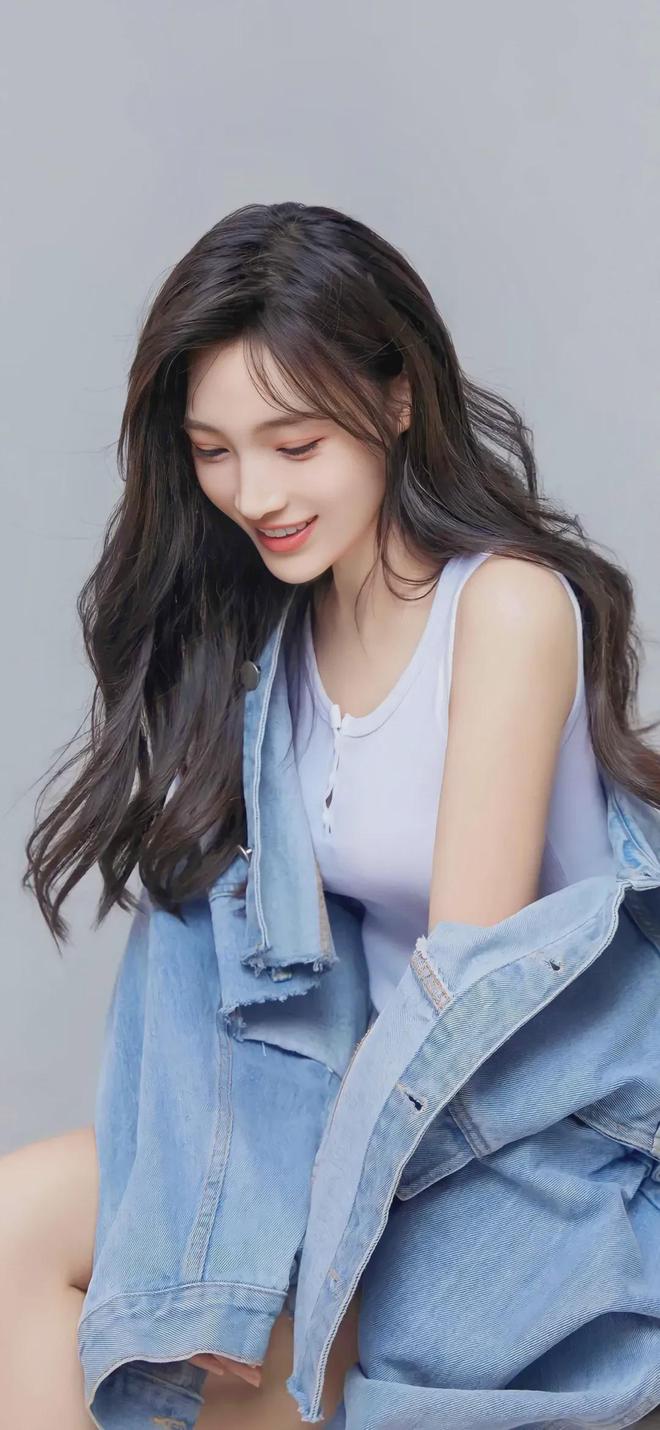 筋上正能量 MBA智库k8凯发CF尚香坐在钢